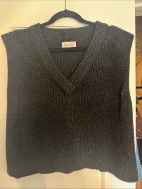 Velvet V-Neck women’s Knit Sweater Vest - Black